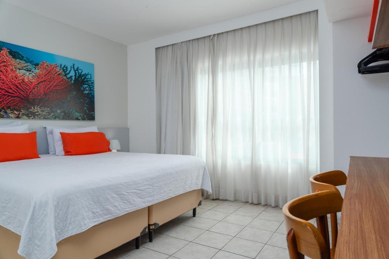 Quarto Duplo ou Twin com Vista Mar Parcial